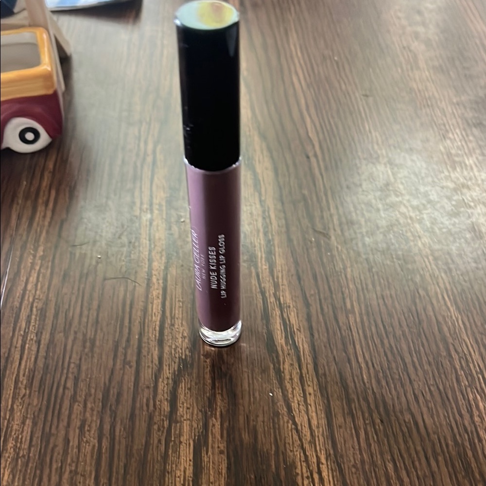 Matte Liquid Lipstick - nude kisses by Laura Geller